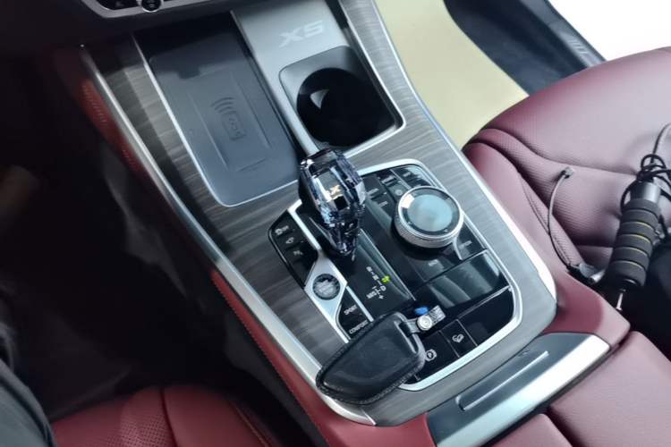 Used BMW X5 2022 Restyled xDrive 40Li M Sport Package Gear Lever