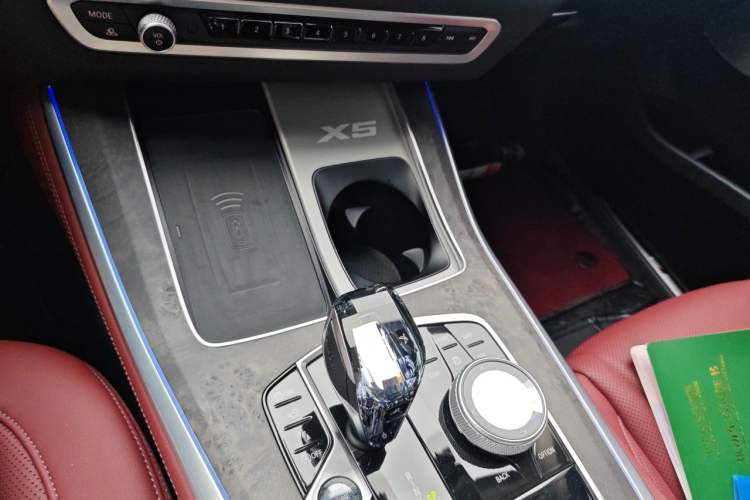 Used BMW X5 2022 Restyled xDrive 30Li Luxury Version M Sport Package Gear Lever