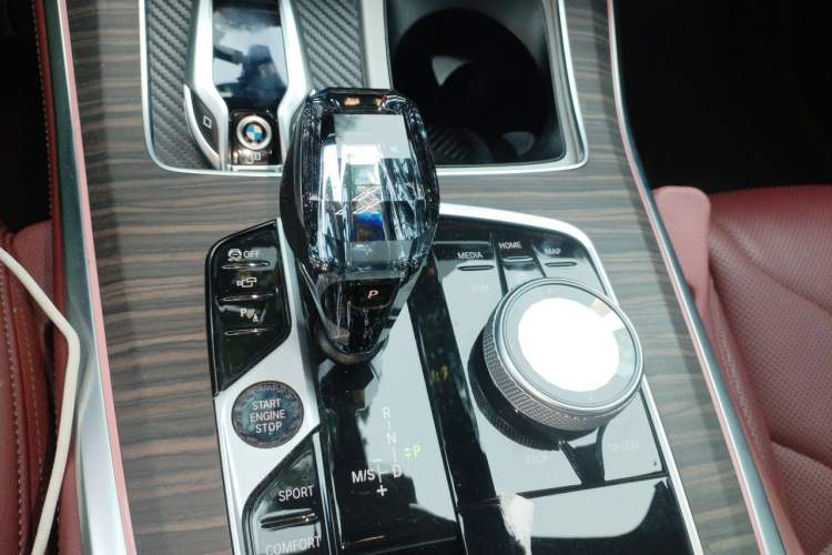 Used BMW X5 2022 xDrive 40Li M Sport Package Gear Lever