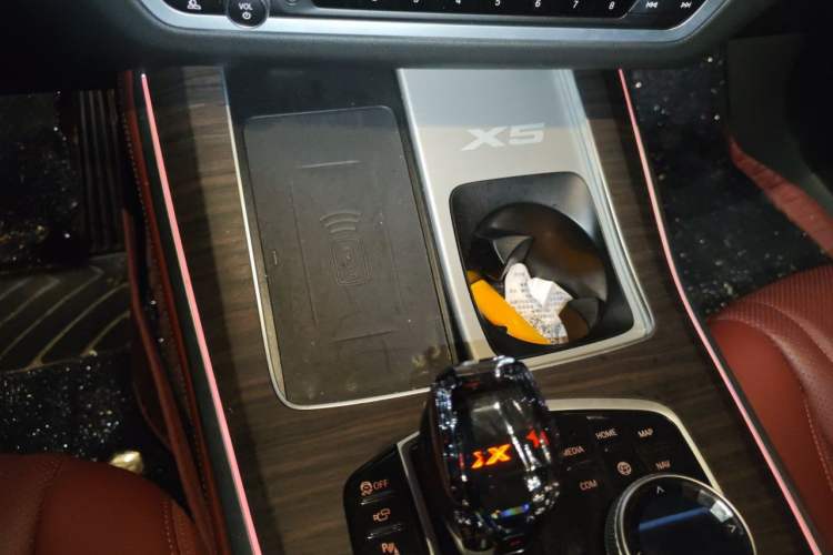 Used BMW X5 2022 xDrive 40Li M Sport Package Gear Lever