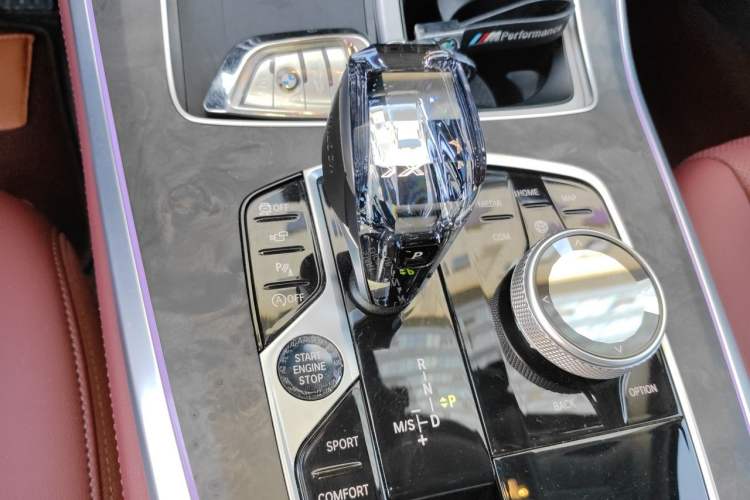 Used BMW X5 2022 Restyled xDrive 30Li Luxury Version M Sport Package Gear Lever