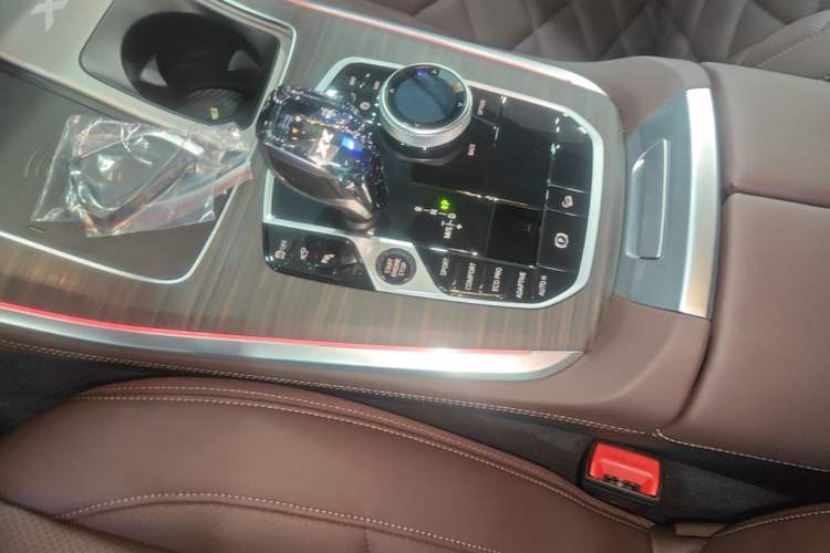 Used BMW X5 2022 Restyled xDrive 40Li M Sport Package Gear Lever
