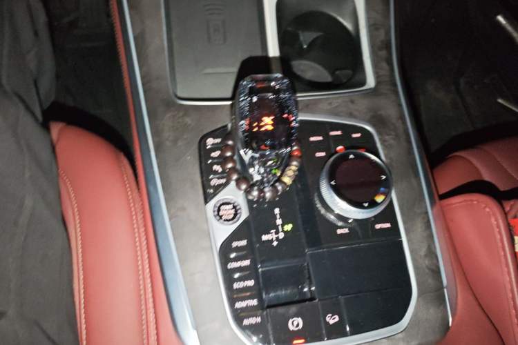 Used BMW X5 2022 Restyled xDrive 30Li Luxury Version M Sport Package Gear Lever