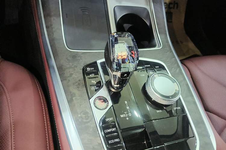Used BMW X5 2022 xDrive 30Li Luxury M Sport Package Gear Lever