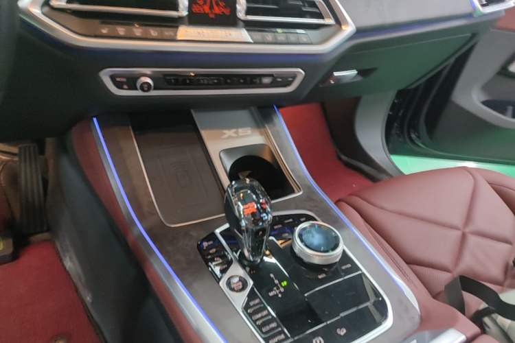 Used BMW X5 2022 Restyled xDrive 30Li Luxury Version M Sport Package Gear Lever