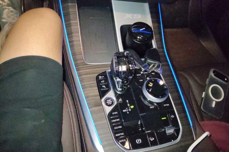 Used BMW X5 2022 Restyled xDrive 40Li Luxury Edition M Sport Package Gear Lever