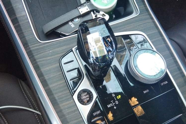 Used BMW X5 2022 xDrive 40Li M Sport Package Gear Lever