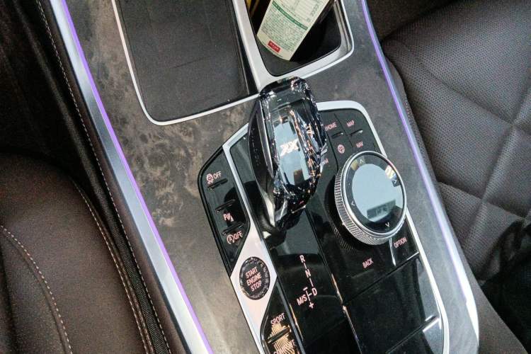 Used BMW X5 2022 xDrive 30Li M Sport Package Gear Lever