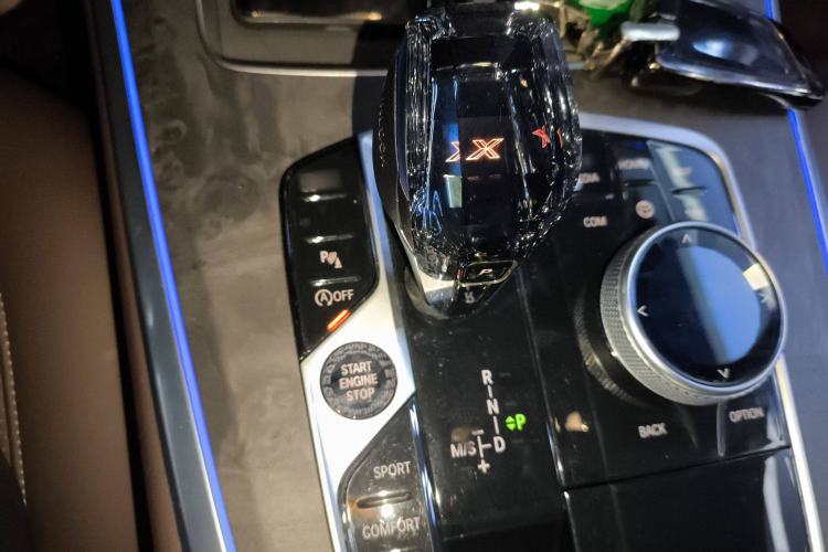 Used BMW X5 2022 Restyled xDrive 30Li M Sport Package Gear Lever