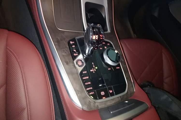 Used BMW X5 2022 Restyled xDrive 30Li Luxury Version M Sport Package Gear Lever