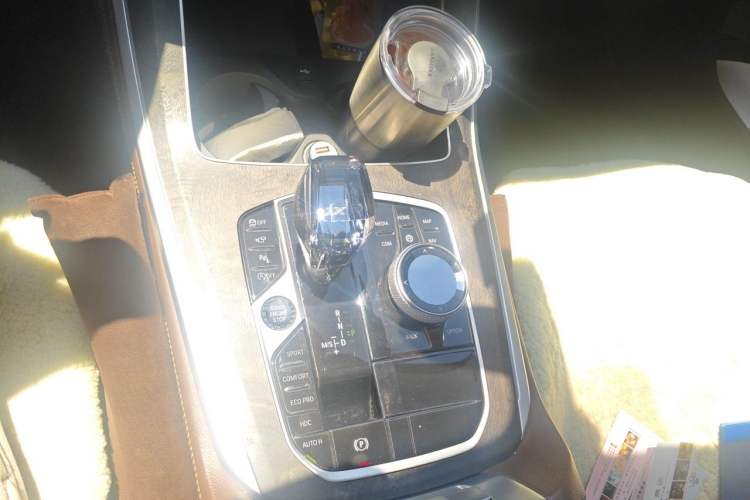 Used BMW X5 2022 xDrive40i M Sport Package Gear Lever