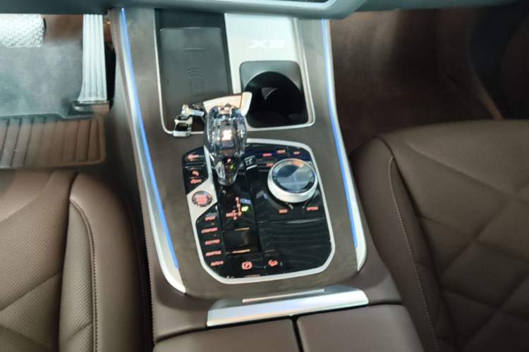 Used BMW X5 2022 xDrive 30Li M Sport Package Gear Lever