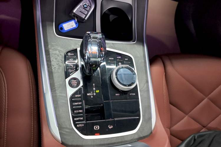 Used BMW X5 2022 Restyled xDrive 30Li Luxury Version M Sport Package Gear Lever