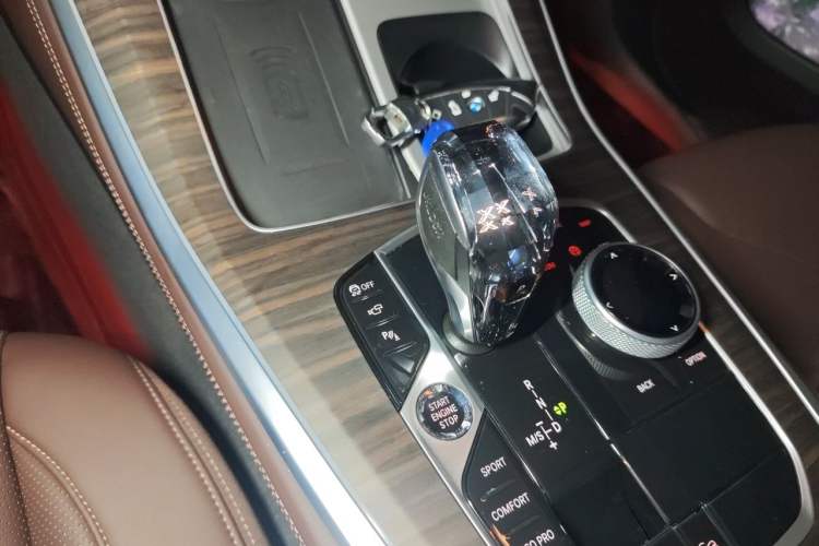 Used BMW X5 2022 xDrive 40Li M Sport Package Gear Lever