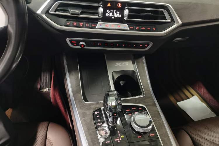 Used BMW X5 2022 xDrive 30Li M Sport Package Gear Lever