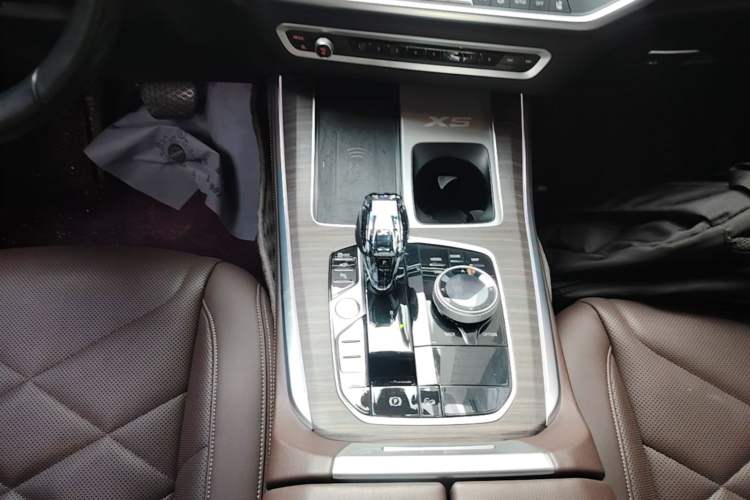 Used BMW X5 2022 Restyled xDrive 40Li M Sport Package Gear Lever