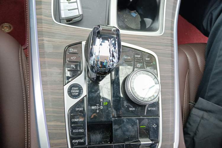 Used BMW X5 2022 Restyled xDrive 40Li Luxury Edition M Sport Package Gear Lever