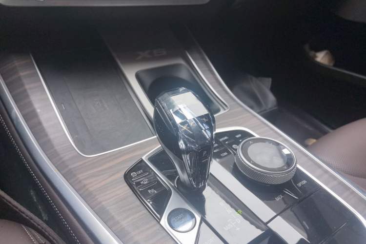 Used BMW X5 2022 Restyled xDrive 40Li M Sport Package Gear Lever