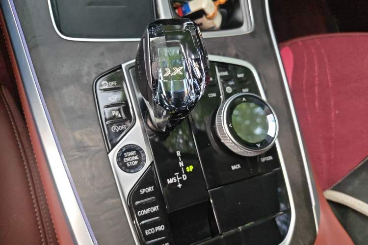 Used BMW X5 2022 xDrive 30Li Luxury M Sport Package Gear Lever
