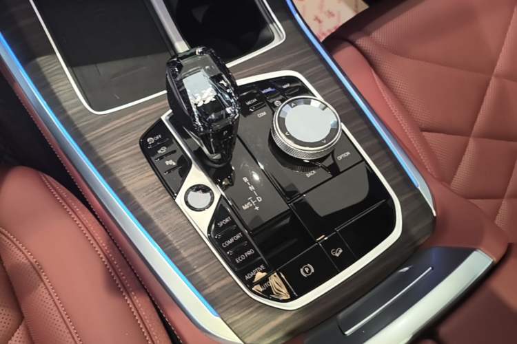 Used BMW X5 2022 Restyled xDrive 40Li M Sport Package Gear Lever