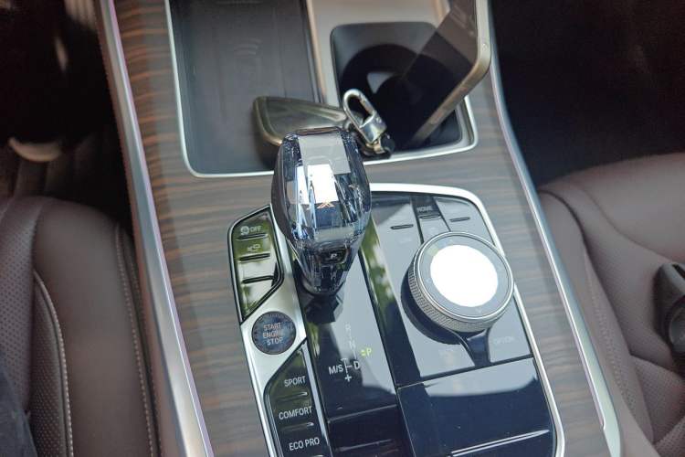 Used BMW X5 2022 Restyled xDrive 40Li M Sport Package Gear Lever
