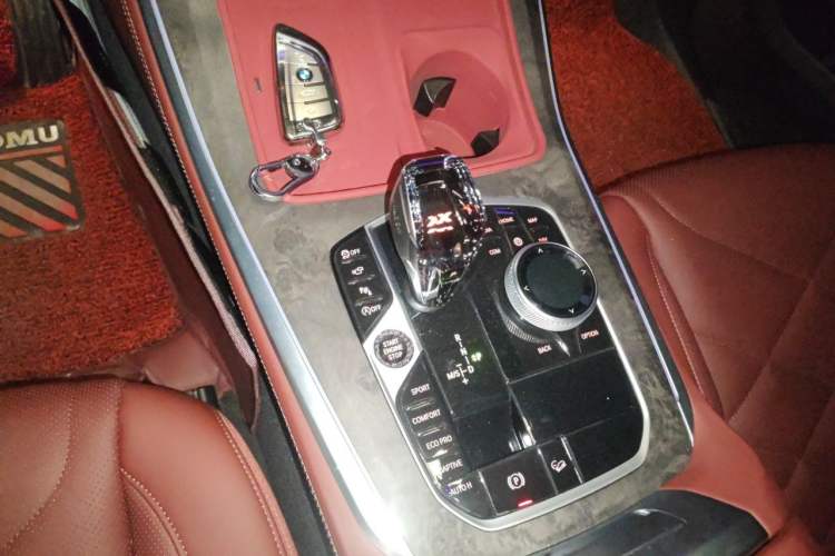 Used BMW X5 2022 Restyled xDrive 30Li Luxury Version M Sport Package Gear Lever