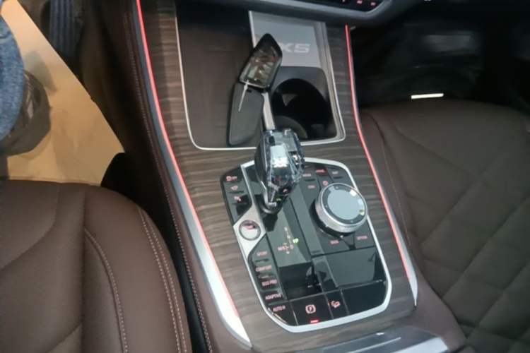 Used BMW X5 2022 Restyled xDrive 40Li M Sport Package Gear Lever