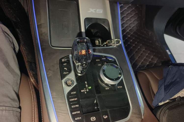 Used BMW X5 2022 Restyled xDrive 30Li Luxury Version M Sport Package Gear Lever