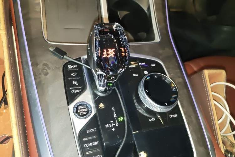 Used BMW X5 2022 Restyled xDrive 30Li Luxury Version M Sport Package Gear Lever