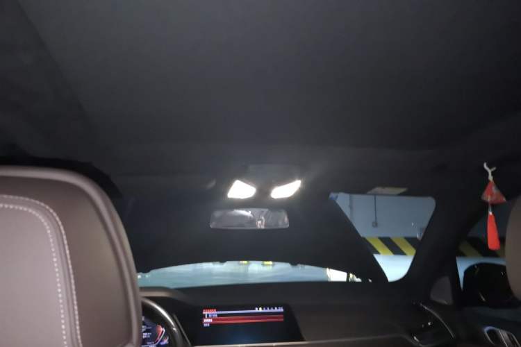 Used BMW X5 2022 Restyled xDrive 40Li M Sport Package Headliner