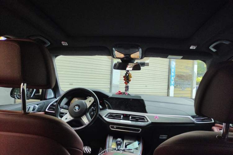 Used BMW X5 2022 xDrive 40Li M Sport Package Headliner