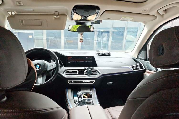 Used BMW X5 2022 Restyled xDrive 30Li Luxury Version M Sport Package Headliner