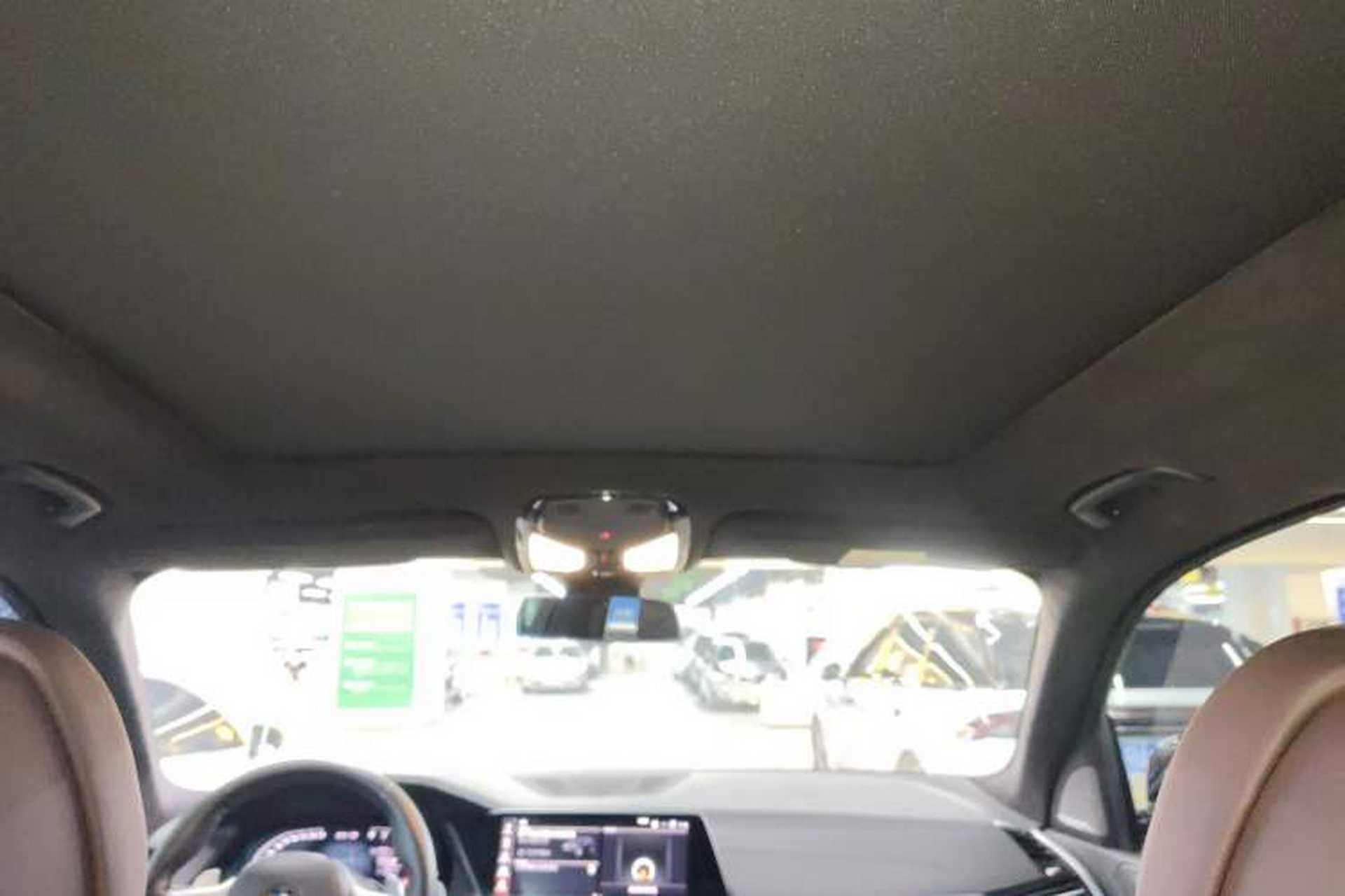 Used BMW X5 2022 xDrive 40Li M Sport Package Headliner