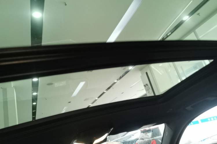 Used BMW X5 2022 Restyled xDrive 40Li M Sport Package Headliner
