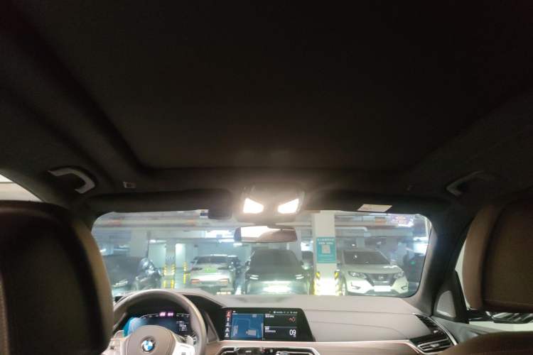 Used BMW X5 2022 Restyled xDrive 40Li Luxury Edition M Sport Package Headliner