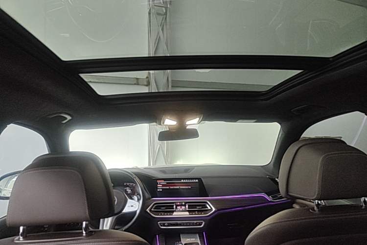 Used BMW X5 2022 Restyled xDrive 40Li M Sport Package Headliner