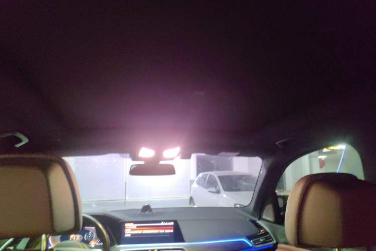 Used BMW X5 2022 Restyled xDrive 40Li M Sport Package Headliner