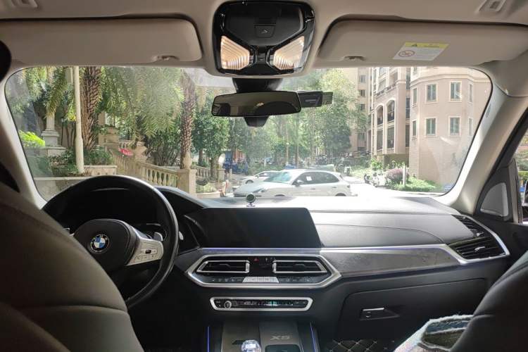 Used BMW X5 2022 xDrive 30Li Luxury M Sport Package Headliner
