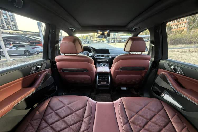 Used BMW X5 2022 Restyled xDrive 40Li M Sport Package Headliner