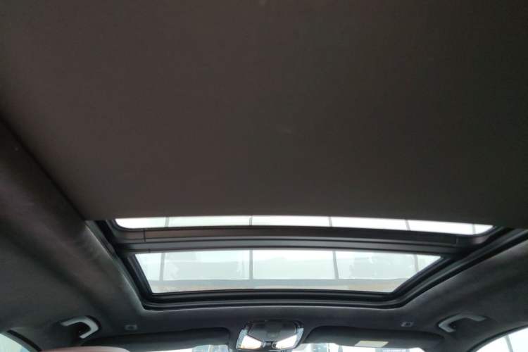 Used BMW X5 2022 xDrive 40Li Luxury Edition M Sport Package Headliner