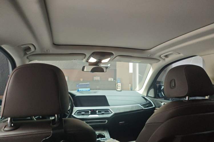Used BMW X5 2022 xDrive 30Li M Sport Package Headliner
