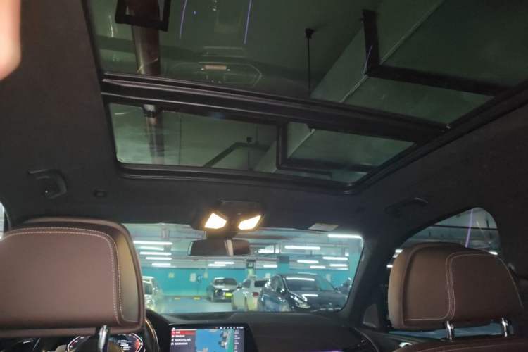 Used BMW X5 2022 xDrive 40Li M Sport Package Headliner