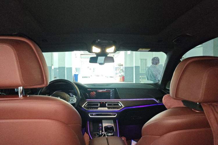 Used BMW X5 2022 xDrive 40Li M Sport Package Headliner