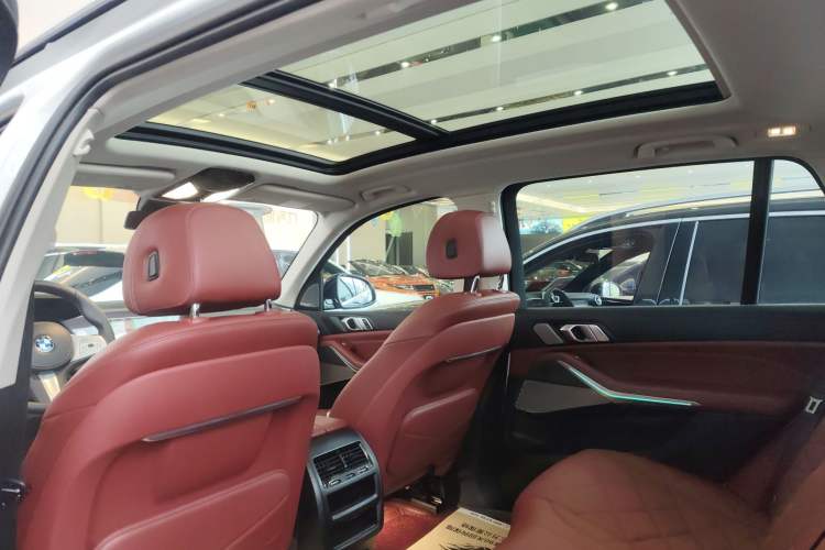 Used BMW X5 2022 Restyled xDrive 30Li Luxury Version M Sport Package Headliner