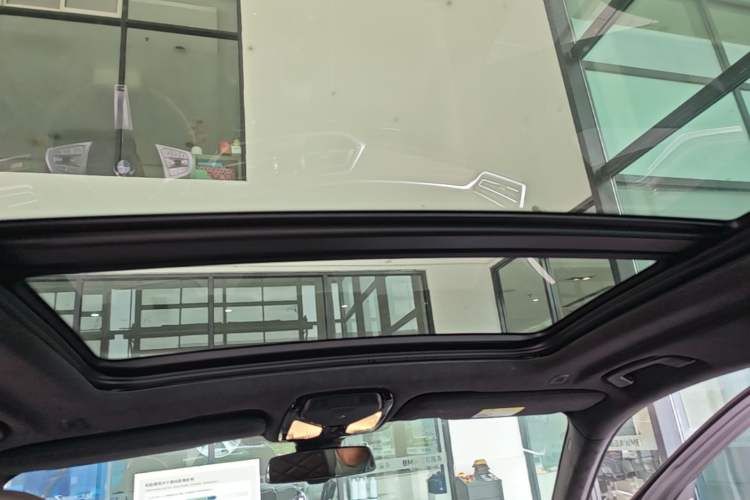 Used BMW X5 2022 Restyled xDrive 40Li M Sport Package Headliner