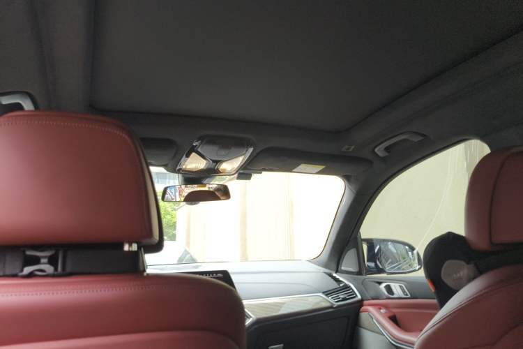 Used BMW X5 2022 xDrive 40Li M Sport Package Headliner