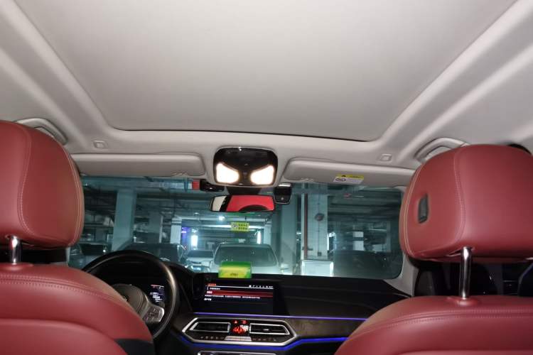 Used BMW X5 2022 xDrive 30Li M Sport Package Headliner