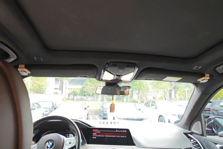 Used BMW X5 2022 Restyled xDrive 40Li M Sport Package Headliner