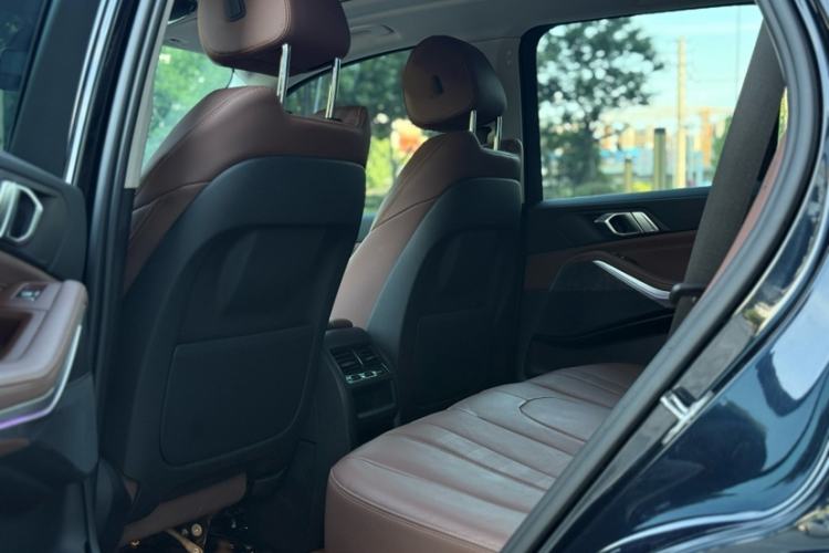 Used BMW X5 2022 xDrive30i M Sport Package Interior 1