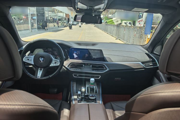 Used BMW X5 2022 Restyled xDrive 40Li Luxury Edition M Sport Package Interior 1